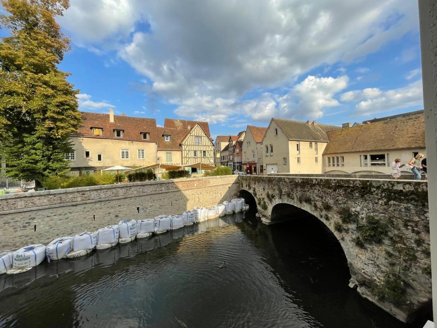 L'Eure Tranquille Apartment Chartres Exterior photo